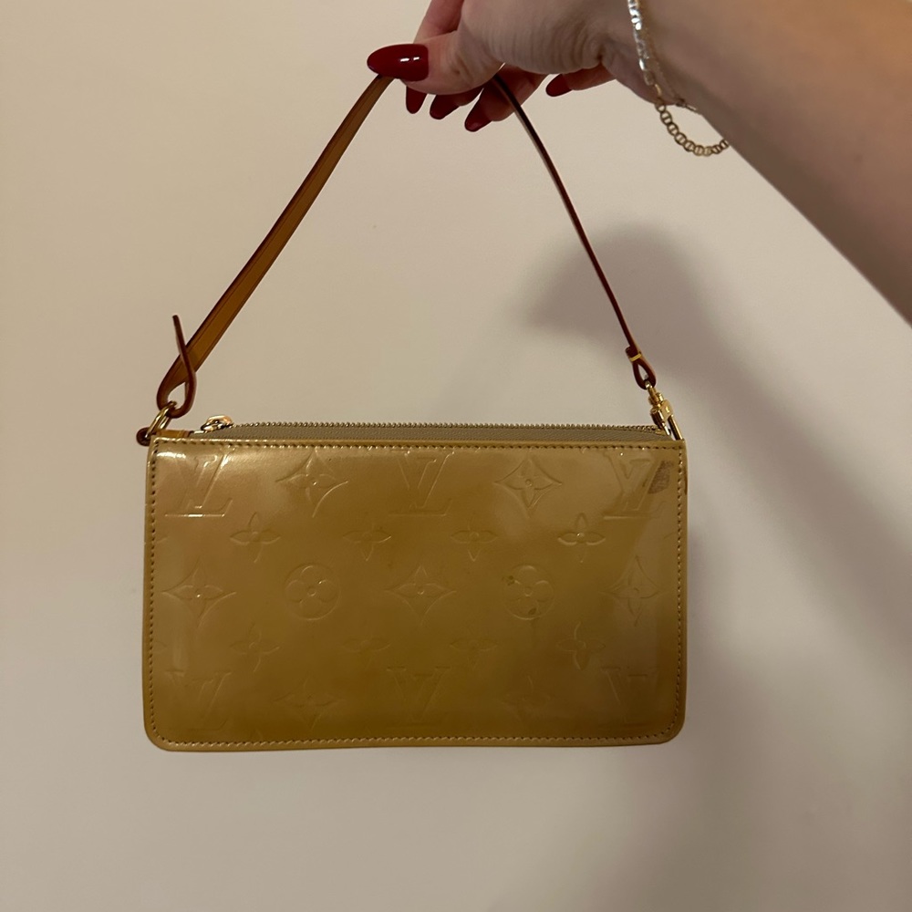Louis Vuitton Lexington Pochette Monogram Vernis